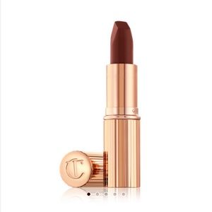 Charlotte tilbury og lipstick in shade birkin brown